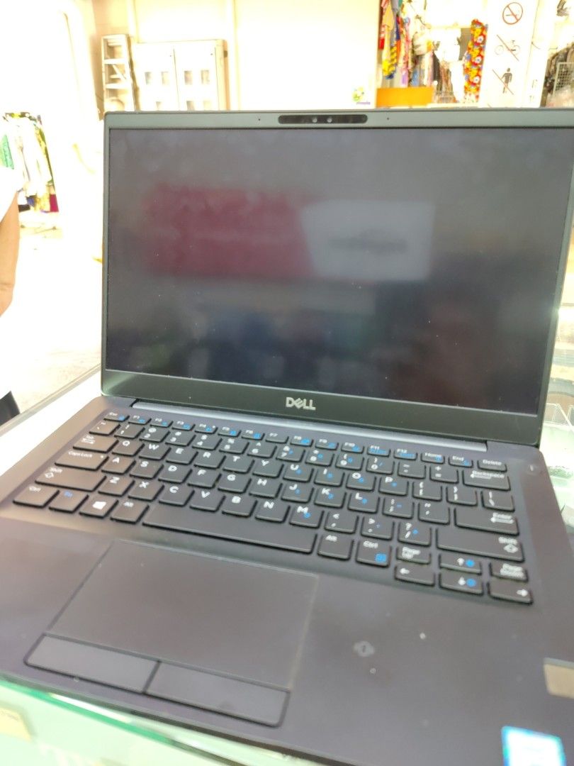 Dell laptop (Category: Laptops & Notebooks) located in Singapore. Submitted by mp85229 (Listing ID 1372317418, Image 1). Description: Dell Lattitude 7390 harddisk removed comes with charger.