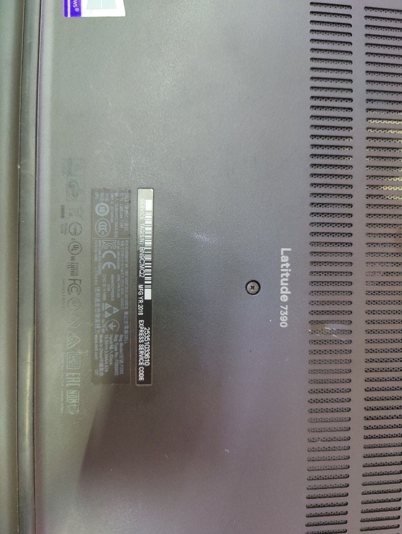 Dell laptop (Category: Laptops & Notebooks) located in Singapore. Submitted by mp85229 (Listing ID 1372317418, Image 3). Description: Dell Lattitude 7390 harddisk removed comes with charger.