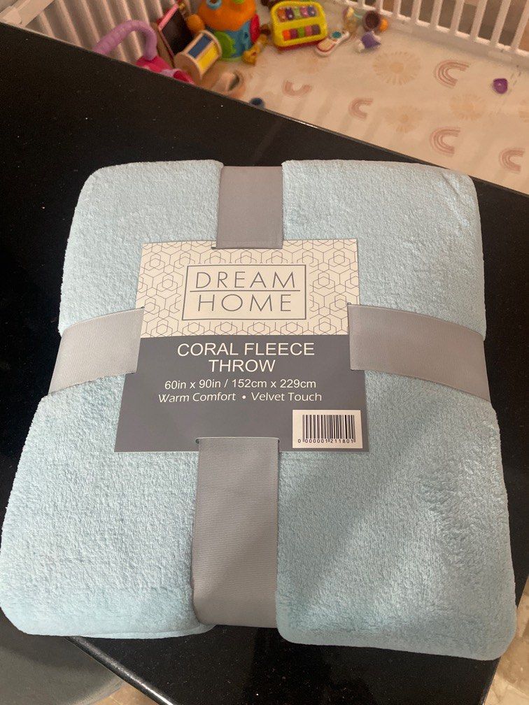 Dream Home Coral Fleece Throw (Category: Bedding & Towels) located in Marikina City. Submitted by acbwee (Listing ID 1372332248, Image 2). Description: .
