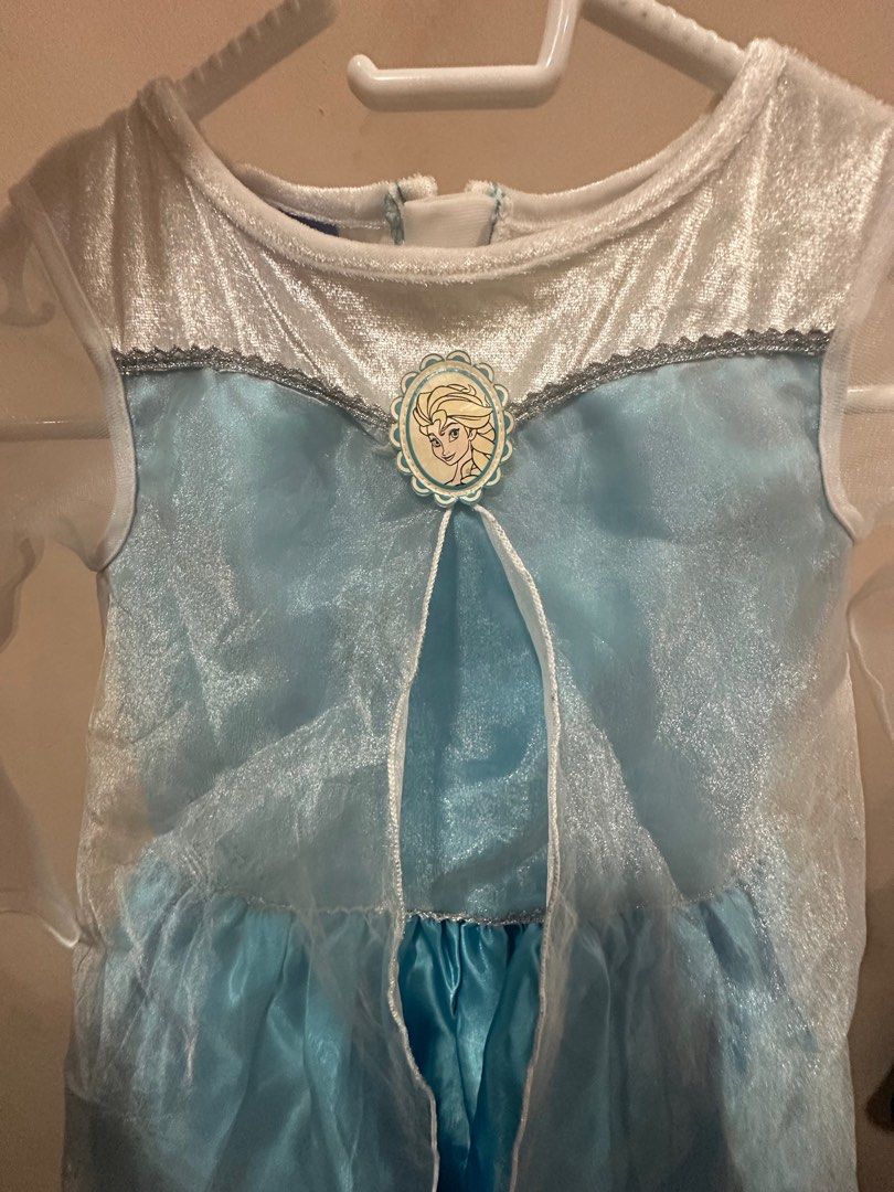 Frozen Elsa dress costume (Category: Babies & Kids Fashion) located in Paranaque City. Submitted by bduchess (Listing ID 1372418516, Image 3). Description: 3T on tag can fit up to 4-5yrs old petite.