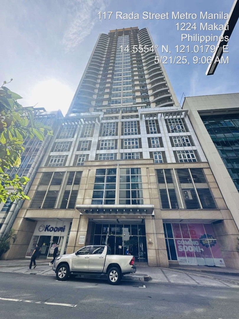 FORECLOSED CONDO UNIT IN GREENBELT MAKATI (Category: Apartments & Condos) located in Pasay City. Submitted by nildzpedrosa (Listing ID 1372351898, Image 1). Description: NEWLY ADDED! CONDO UNIT FOR SALE IN in GREENBELT MAKATI! UNIT 10G @ 10TH FLOOR, GREENBELT CHANCELLOR, RADA STREET, BRGY. SAN LORENZO, MAKATI CITY UNIT AREA: 38.00SQM SELLING PRICE: 7,110,000.00 ‼️DIRECT BUYER'S ONLY‼️ 👉PAYMENT TERM: Option 1: CASH Option 2: HOME LOAN 20% - DOWNP