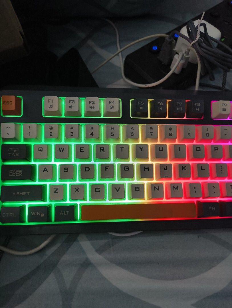 Gaming keyboard wired (Category: Computer Keyboard) located in Singapore. Submitted by whenisthat (Listing ID 1372467404, Image 1). Description: gaming keyboard wired not mechanical. rgb lighting can control has volume knob comes with box.