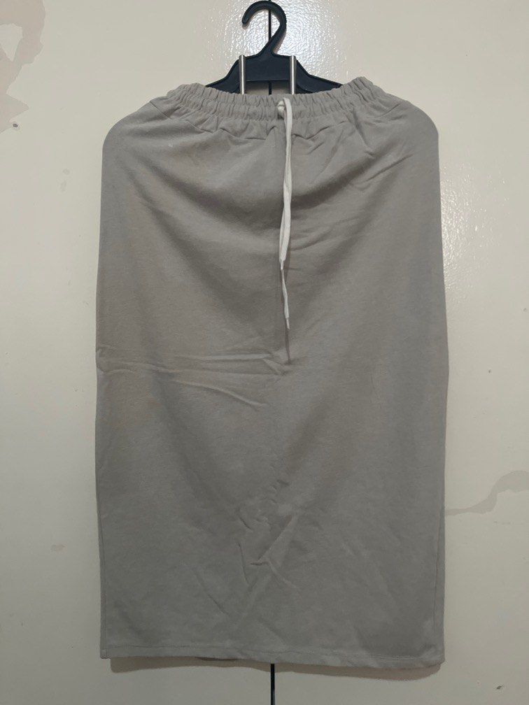 Gray-ish coords (top-skirt) (Category: Sets or Coordinates) located in Paranaque City. Submitted by msgvill (Listing ID 1372302666, Image 2). Description: Very comfy to wear Size S-M.