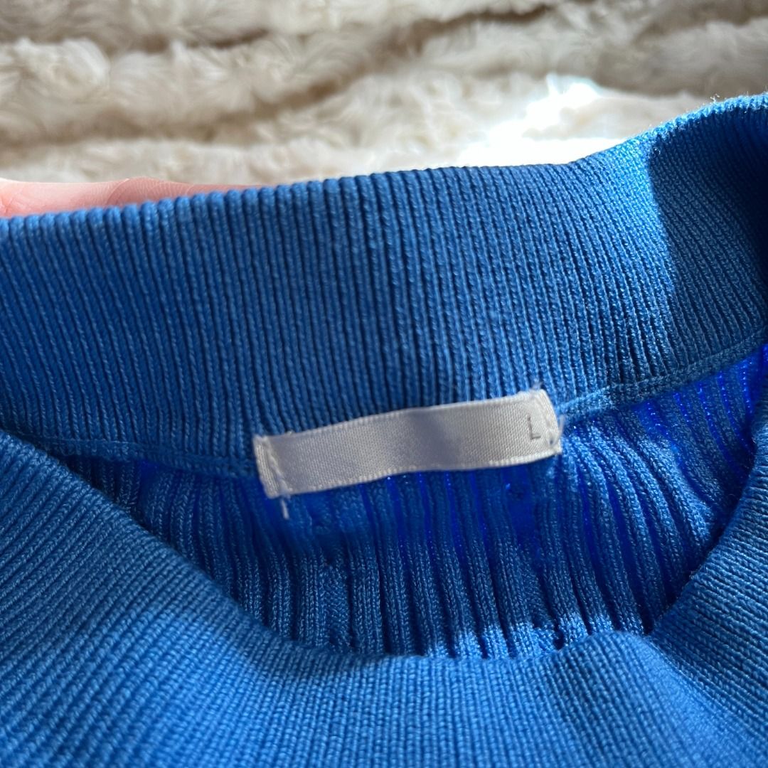 GU Knitted Sweater (Category: Longsleeves) located in Muntinlupa City. Submitted by _2nds (Listing ID 1372293545, Image 3). Description: - washed but never used - GU brand - bought in Japan - size large but can fit to S to L Frames (I'm small size) - stretchable - knitted material - RFS: decluttering - Shipping c/o of the Buyer - Location: Alabang and Binan Laguna - Last Price Posted; No lowballers.