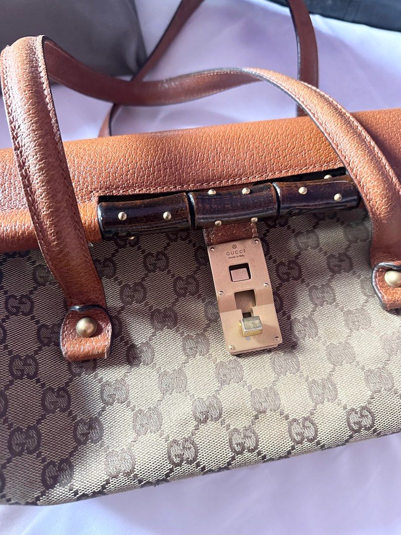 Gucci bamboo top handle (Category: Bags & Wallets) located in Singapore. Submitted by blondetta (Listing ID 1372341175, Image 3). Description: Good condition. No stains. Gold hardware and interior is clean. Selling in as-it-is condition. Slight negotiation acceptable. I have the Authenticity card from authenticator provider. 💯 .