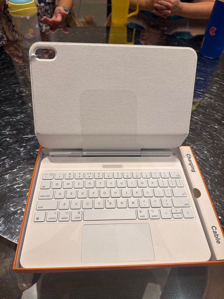 iPad 2022 10.9in Sheexi IPX7 Keyboard (Category: Computer Keyboard) located in Singapore. Submitted by nieb112 (Listing ID 1372401895, Image 2). Description: Brand new! Opened to set up but realised I’ve purchased wrongly. This is for iPad 10.9in. I have an iPad Air. .