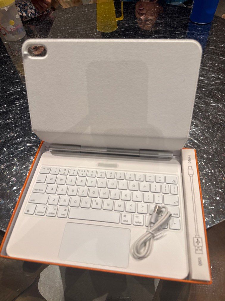 iPad 2022 10.9in Sheexi IPX7 Keyboard (Category: Computer Keyboard) located in Singapore. Submitted by nieb112 (Listing ID 1372401895, Image 3). Description: Brand new! Opened to set up but realised I’ve purchased wrongly. This is for iPad 10.9in. I have an iPad Air. .