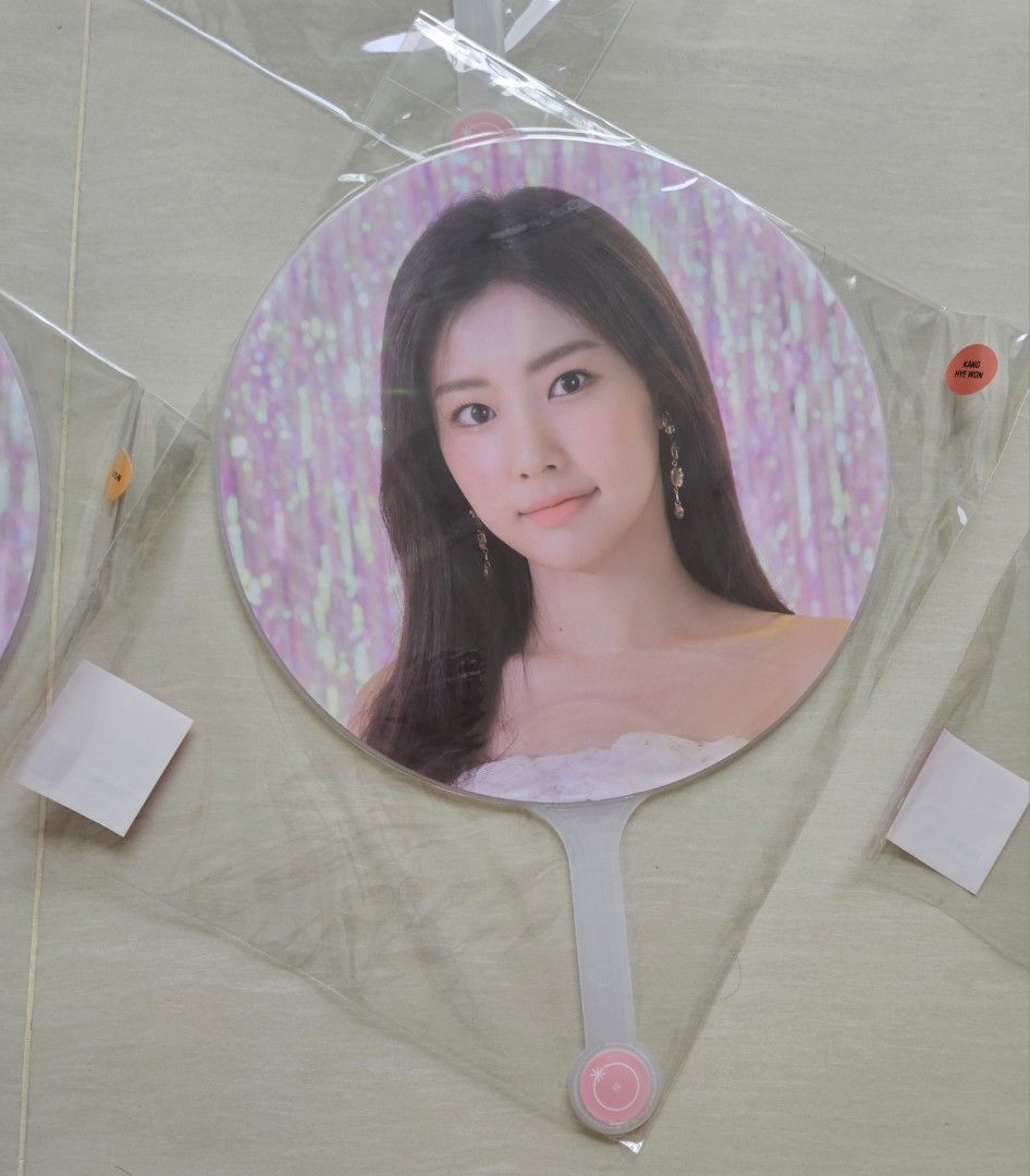 IZ*ONE eyes on me picket official yena wonyoung chaewon hitomi sakura ...