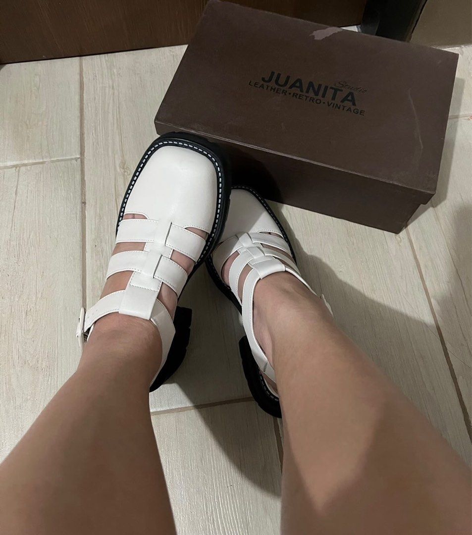 Juanita Pilon Shoes Size 38 (Category: Flats & Sandals) located in Makati City. Submitted by ada2100 (Listing ID 1372392533, Image 1). Description: Bought 2023; barely used Super nice and really good quality!!! Check juanita studio on ig. Orig price in the photos. Trying to make room for new stuff ☺️ Grab/lalamove/lbc/j&t Free sf within mandaluyong area!.