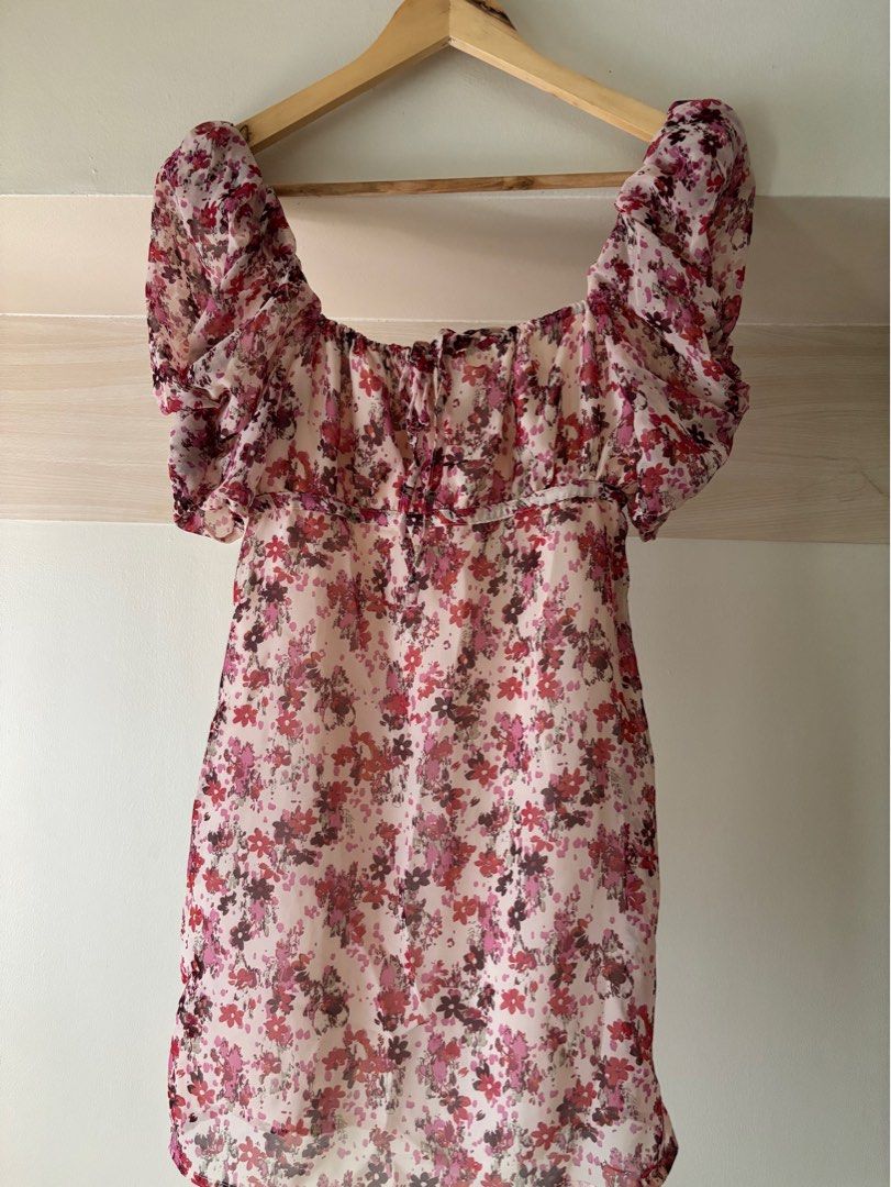 Just g floral dress (Category: Dresses) located in Cavite. Submitted by kcarl (Listing ID 1372343171, Image 1). Description: Brand new never worn.