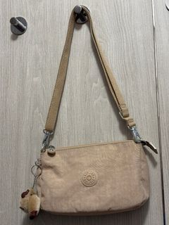 （分類：）位於 。 由 mmchan2019 提交（商品編號 1372330636，圖片 1）。簡介： 。