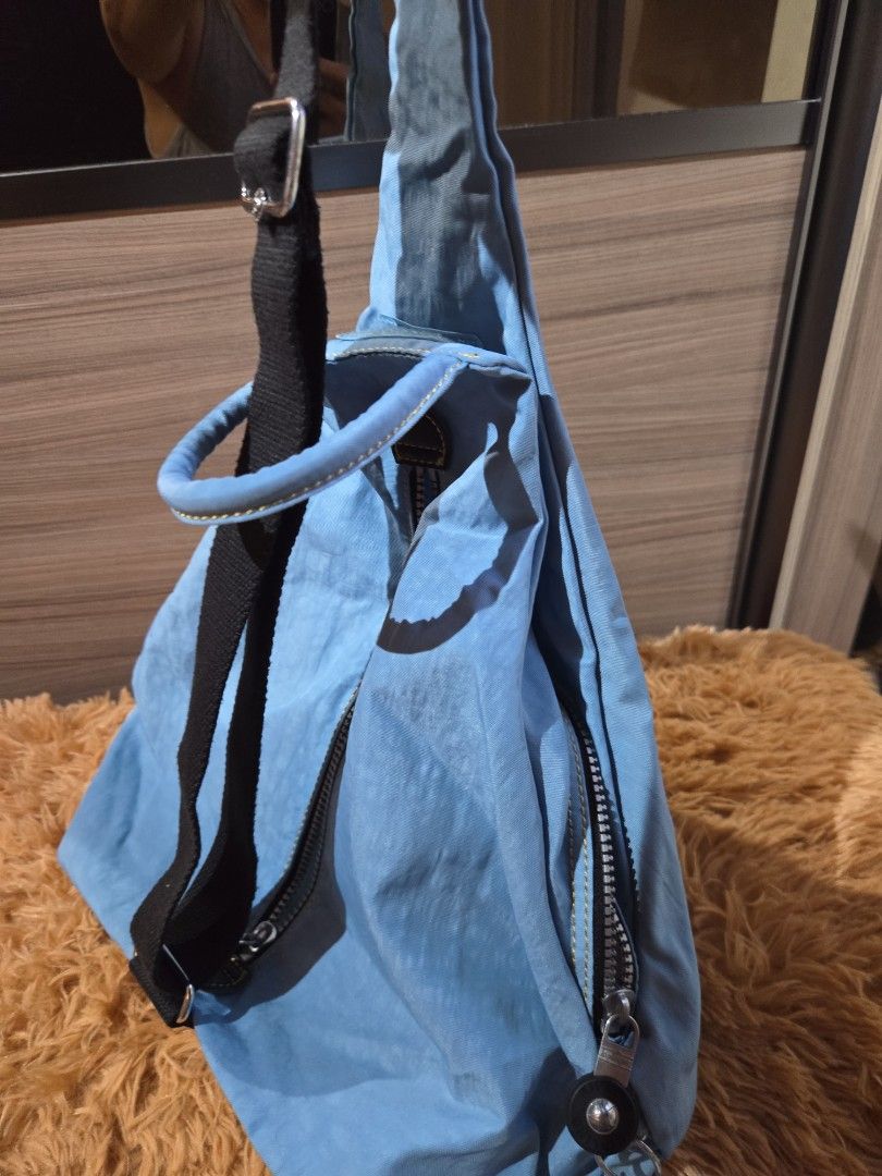 Kipling backpack (Category: Backpacks) located in Singapore. Submitted by jethrocarino123-82219 (Listing ID 1372468617, Image 2). Description: Only used 2x a bit small for me.still very new authentic..