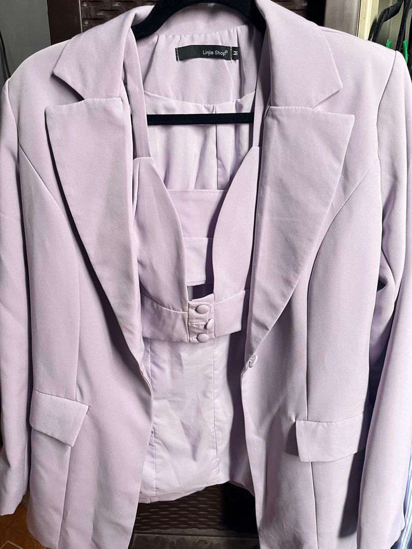 LINJA SLEEVE BLAZER WITH TOP MEDIUM (Category: Others Tops) located in Manila. Submitted by findyourneedshere (Listing ID 1372306341, Image 3). Description: Purple Size medium With tag.