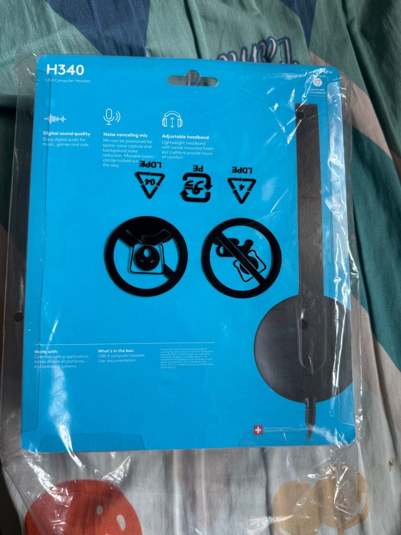 Logitech H340 (Category: Headphones & Headsets) located in Singapore. Submitted by ishu9889 (Listing ID 1372293002, Image 2). Description: Enhance your working and gaming with the Logitech H340 USB headset, compatible with PC and Mac. Ideal for everyday tasks from skype calls and webinars to gaming and with a convenient 180 cm long cable, the PC headset reduces background noise and delivers clear digital audio with simple plug-and-play usage. Enj