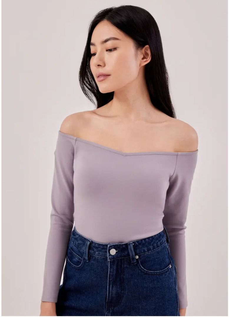 Love Bonito Long Sleeves (Category: Longsleeves) located in Muntinlupa City. Submitted by _2nds (Listing ID 1372292690, Image 1). Description: - washed but never used - medium size - wisteria color - stretchable material - RFS: decluttering - Shipping c/o of the Buyer - Location: Alabang and Binan Laguna - Last Price Posted; No lowballers.