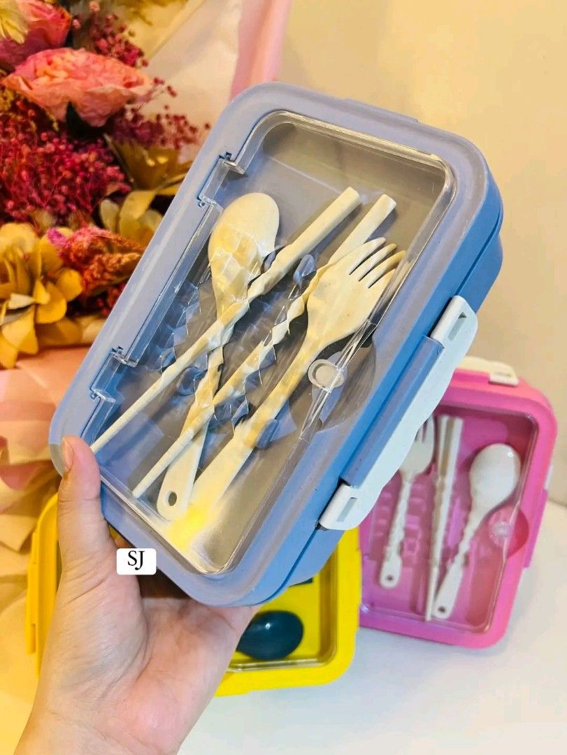 lunch box (Category: Storage Boxes & Baskets) located in Manila. Submitted by ramosmarvi53163 (Listing ID 1372446431, Image 2). Description: microwable luch box set.