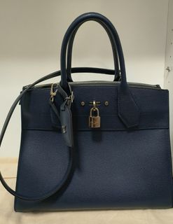 (Category: ) located in . Submitted by melodybags (Listing ID 1372301942, Image 1). Description: .