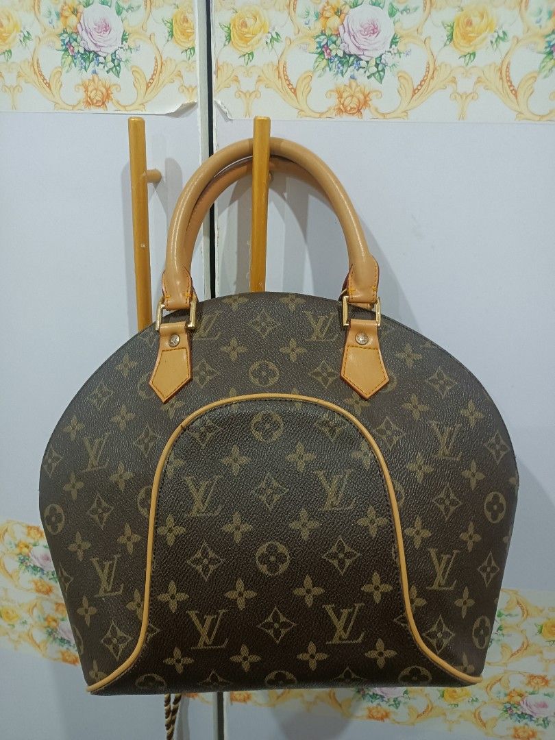 Lv monogram canvas (Category: Luxury Bags & Wallets) located in Davao. Submitted by analiedazo07211 (Listing ID 1372470779, Image 2). Description: lv monogram canvas pm sa complete details ready to ship.