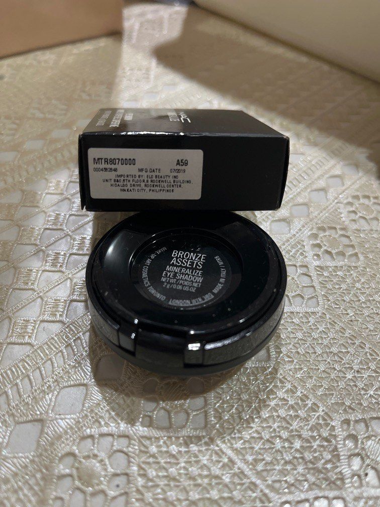 MAC mineralize eyeshadow 2g (bronze assets) (Category: Makeup) located in Manila. Submitted by marylouche42170 (Listing ID 1372378333, Image 3). Description: .