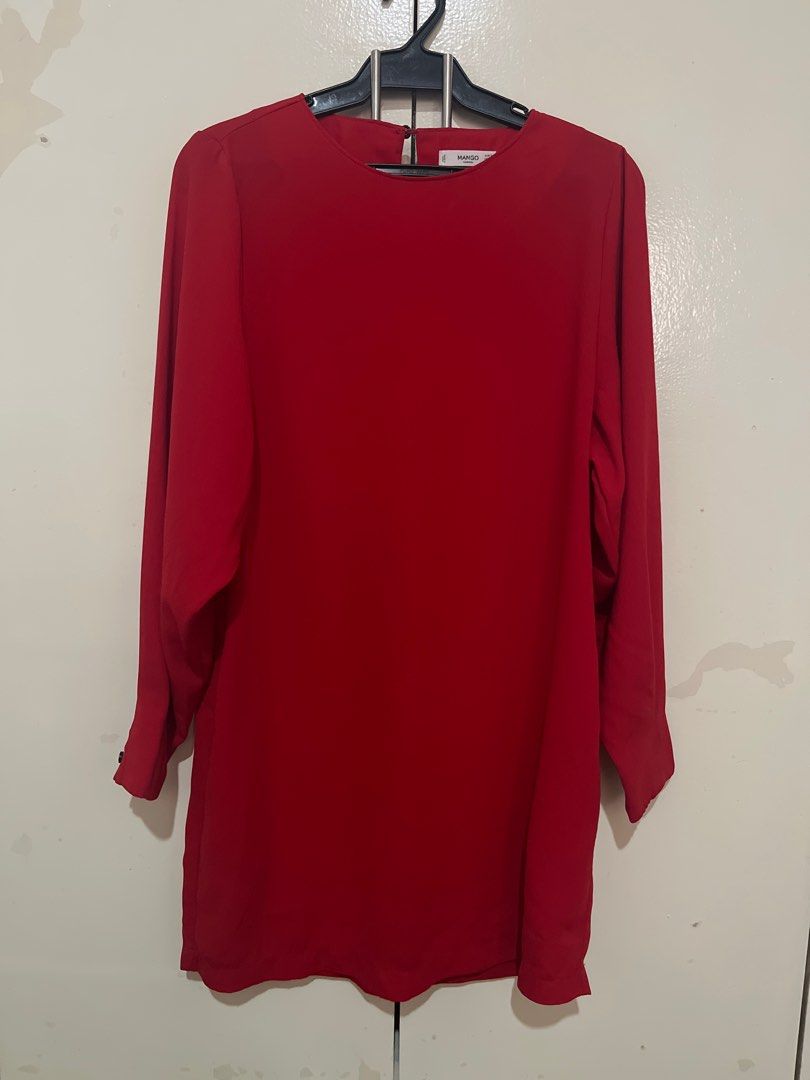Mango shift dress (Category: Dresses) located in Paranaque City. Submitted by msgvill (Listing ID 1372304601, Image 1). Description: Used only once Perfect for corporate events or semi formal events, receptions With black buttons on sleeves With pockets.