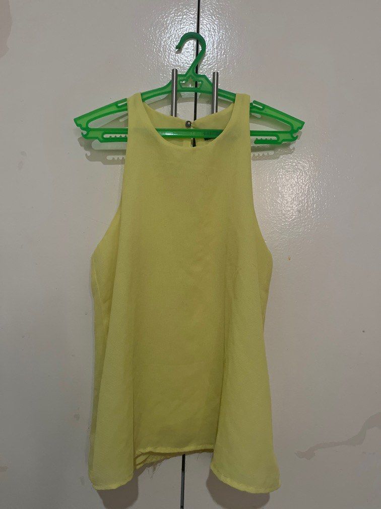 Mango Yellow Top (Category: Sleeveless) located in Paranaque City. Submitted by msgvill (Listing ID 1372303574, Image 1). Description: Another fave! Perfect for tropical wear Since a fave - there’s a little run here and there.