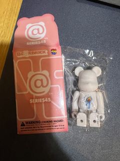 Bearbrick x Piet Mondrian 100% 400%, 興趣及遊戲, 玩具& 遊戲