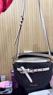 (Category: ) located in . Submitted by signaturesph (Listing ID 1372335472, Image 1). Description: .