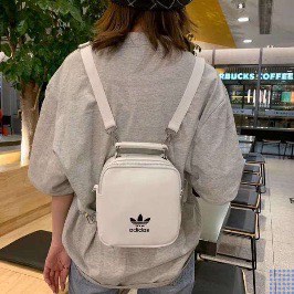 (Category: ) located in . Submitted by yuanzhong091300 (Listing ID 1372367768, Image 1). Description: .