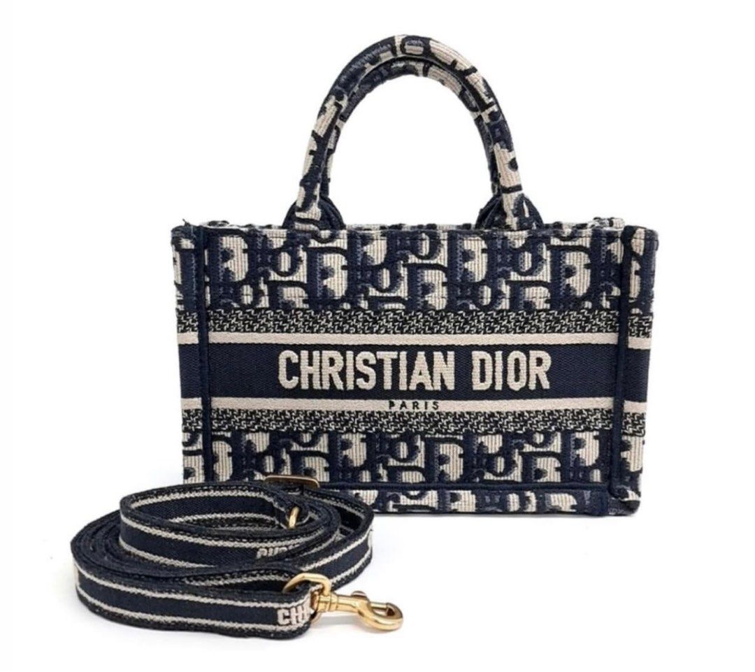 Mini book tote dior (Category: Luxury Bags & Wallets) located in Manila. Submitted by milletmend89051 (Listing ID 1372324842, Image 1). Description: .