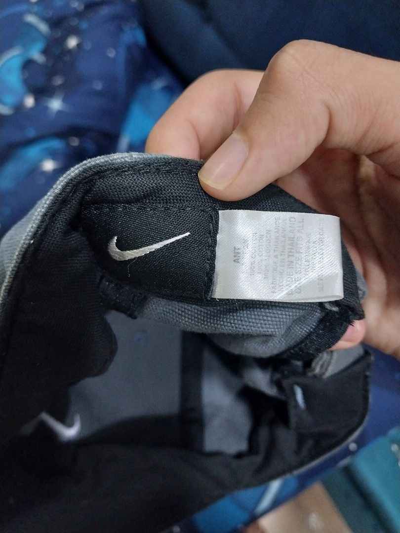 Nike Adjustable (Category: Cap & Hats) located in Kuala Lumpur. Submitted by lilliardo (Listing ID 1372394739, Image 2). Description: Adjustable.