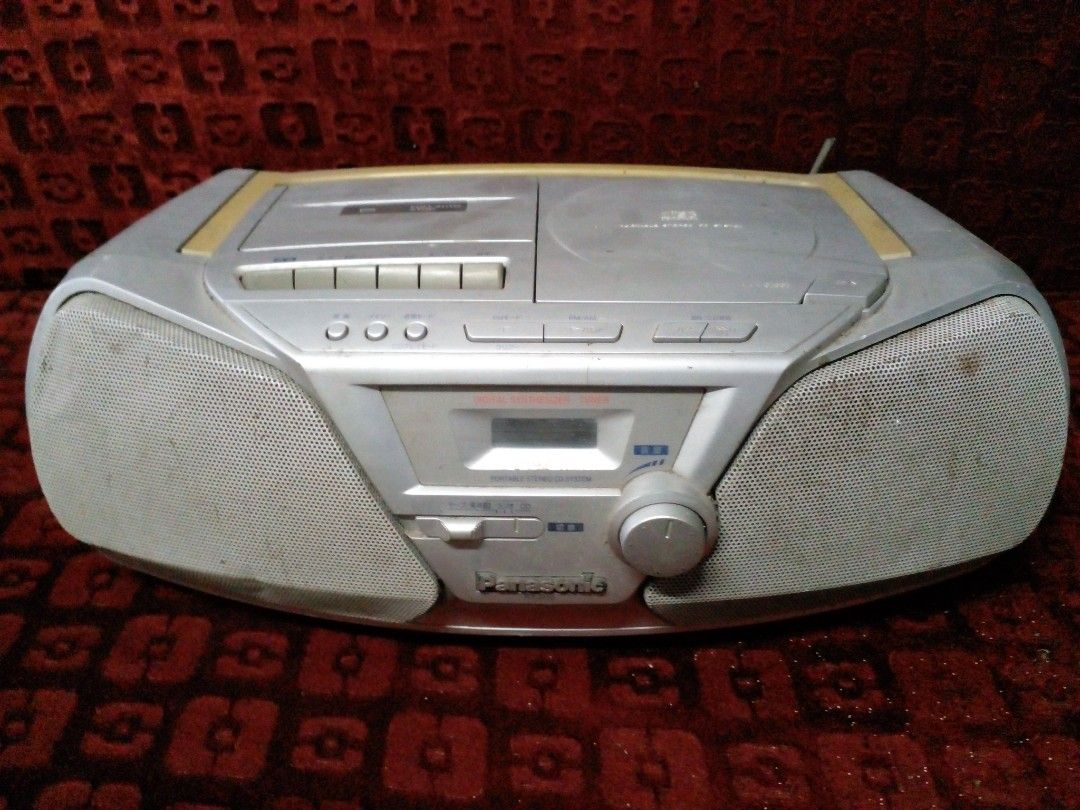 Panasonic Cassette&CD Player (Category: Portable Music Players) located in General Santos City (Dadiangas). Submitted by someretrostuff (Listing ID 1372390140, Image 2). Description: 110V.Japan.Not Working.