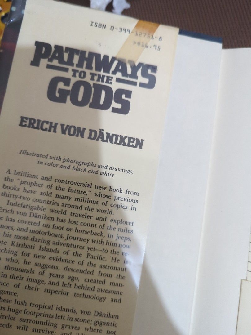 Pathways to the Gods - Erich Von Daniken (Category: Storybooks) located in Pasay City. Submitted by Larsss (Listing ID 1372335898, Image 3). Description: HB.