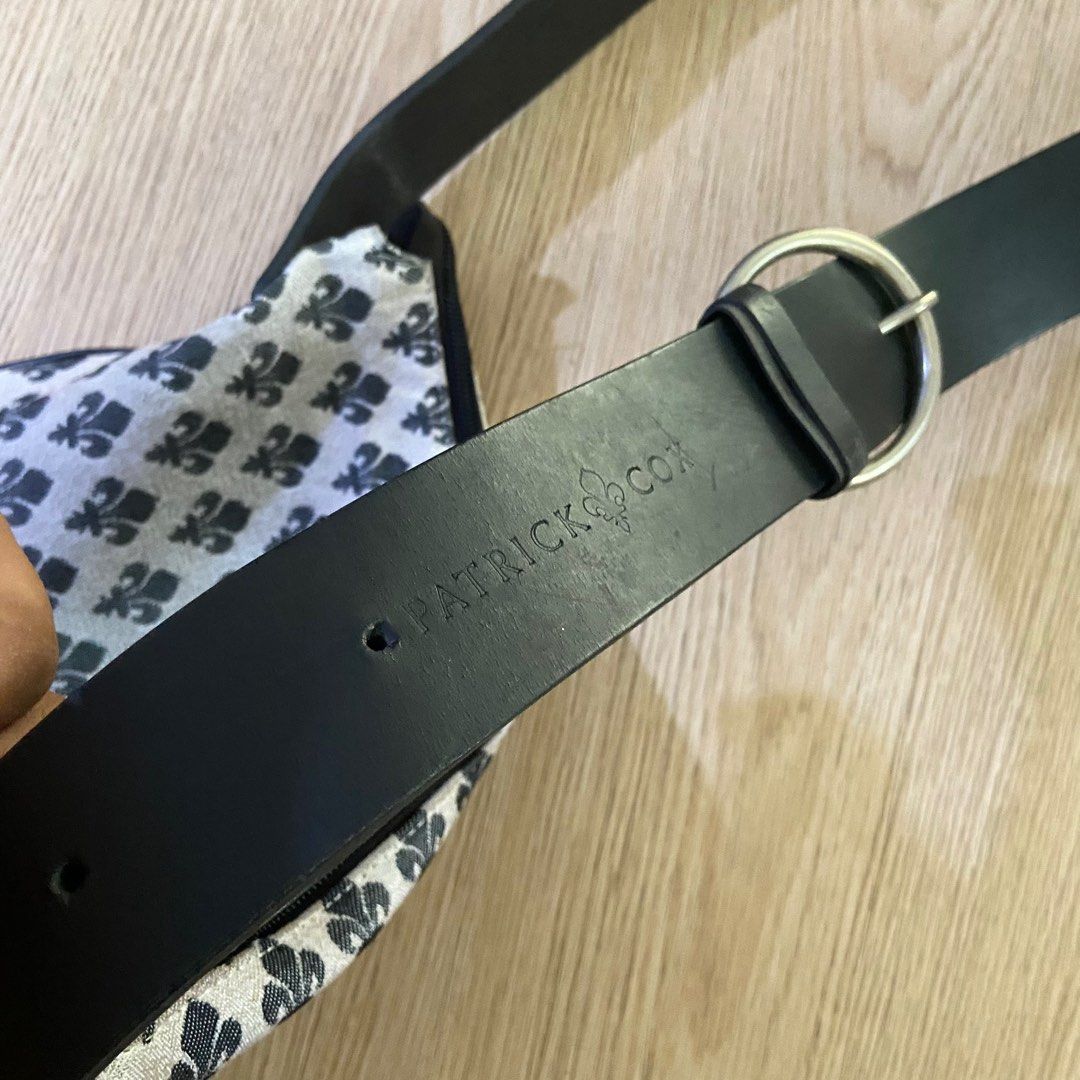Patrick Cox made in Italy (Category: Luxury Bags & Wallets) located in Balungao. Submitted by kupaloots_club (Listing ID 1372460702, Image 3). Description: Excellent Condition .