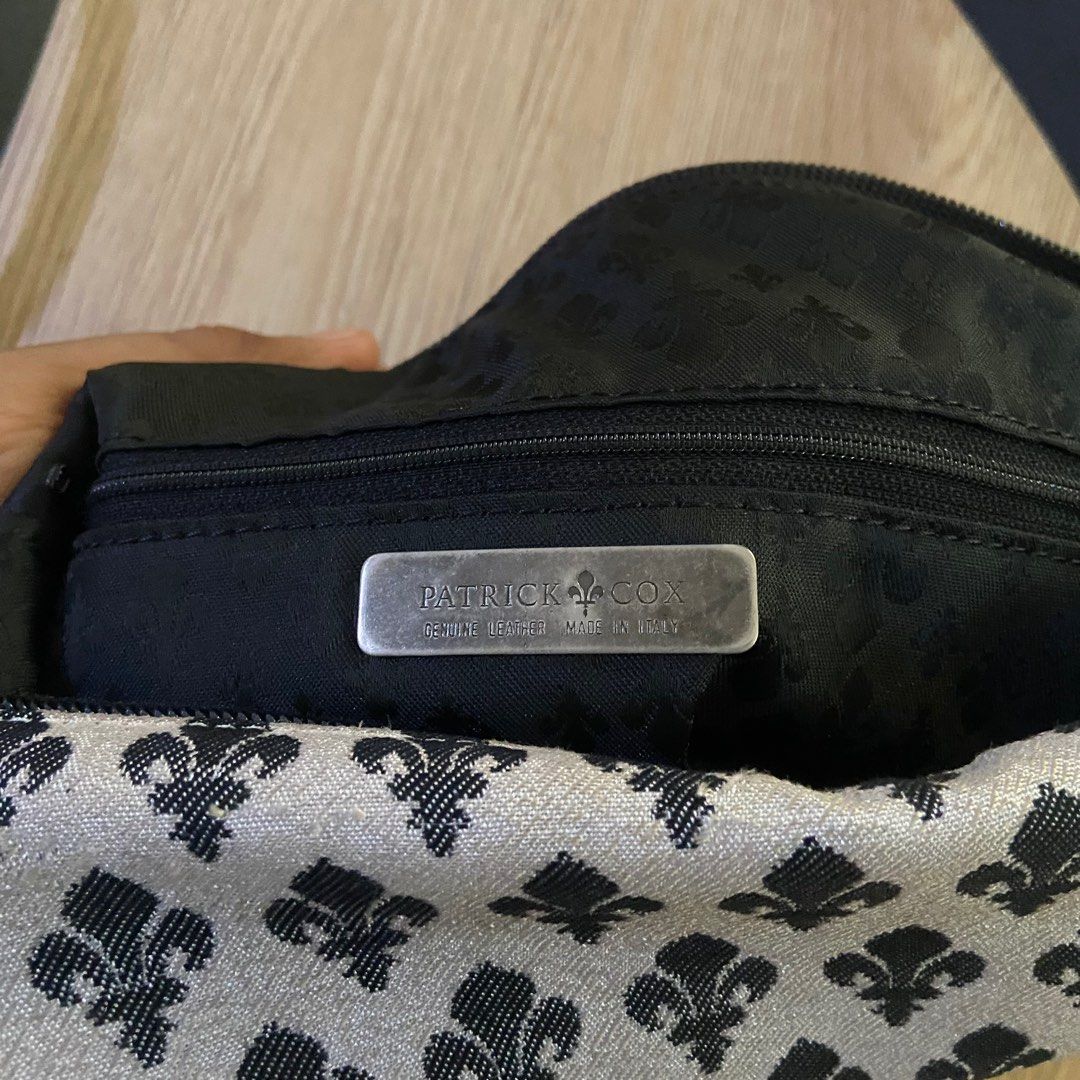 Patrick Cox made in Italy (Category: Luxury Bags & Wallets) located in Balungao. Submitted by kupaloots_club (Listing ID 1372460702, Image 2). Description: Excellent Condition .