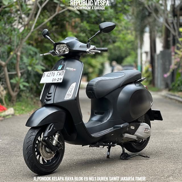 Vespa Sprint 125 Vespa 125 Notte 2022 Harga Vespa Sprint Vespa Lx