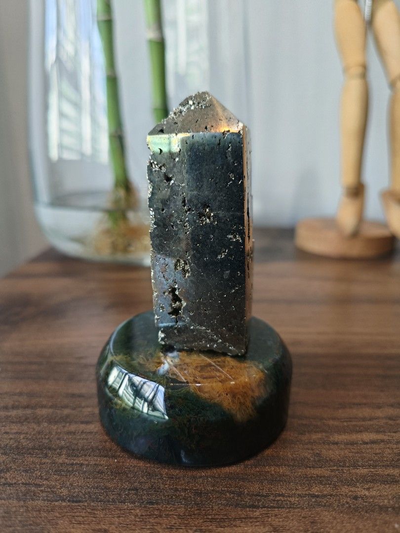 Pyrite tower (Category: Precious Stones) located in Singapore. Submitted by black_pearl (Listing ID 1372377921, Image 3). Description: druzy pyrite tower 6.4cm × 2.3cm based not included/not for sale.