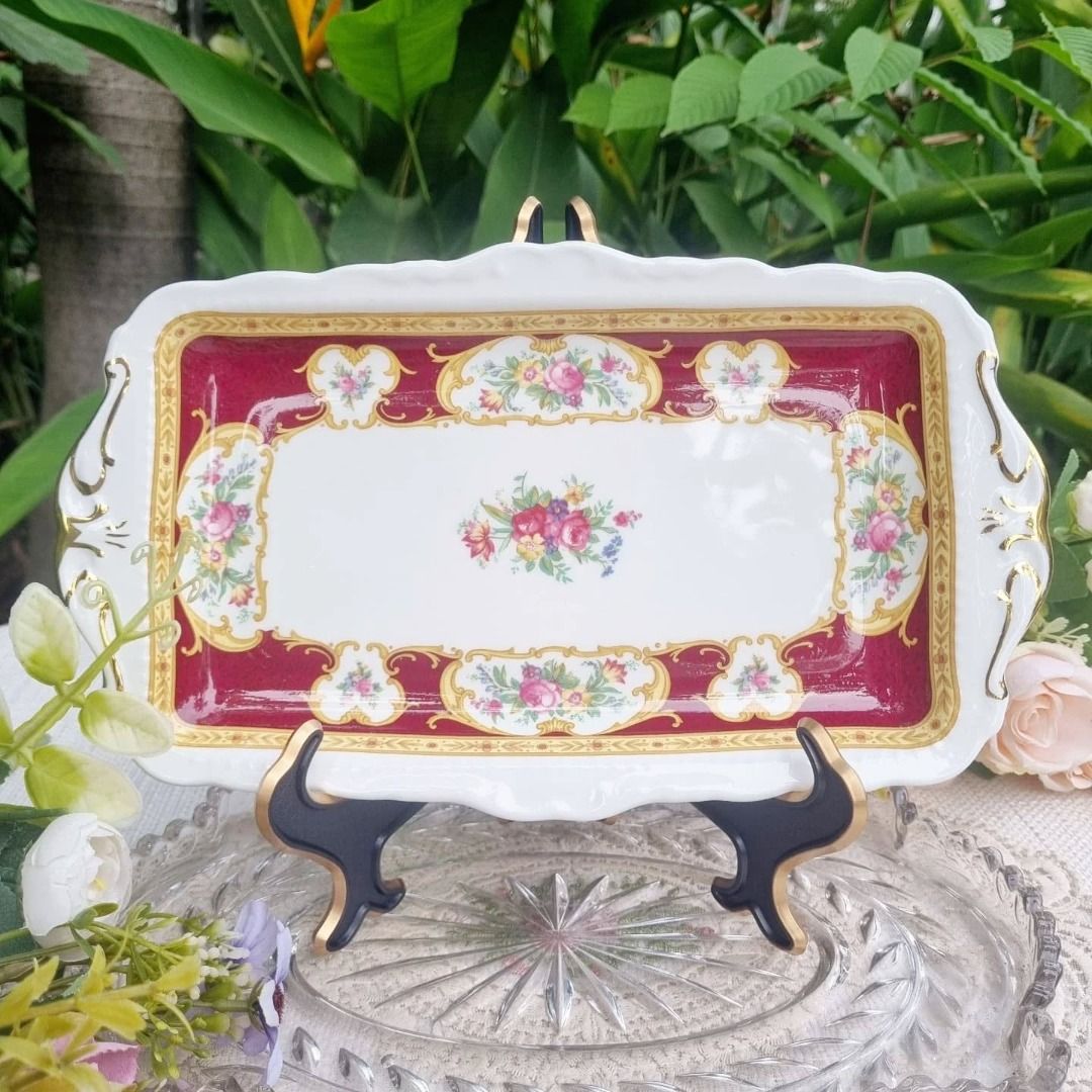 Royal Albert Hamilton Sandwich Tray (Category: Food Organization & Storage) located in Bacolod City. Submitted by poshdepot_ (Listing ID 1372326584, Image 2). Description: Royal Albert Hamilton Sandwich Tray Good condition 11.5" x 6.75" Disclaimer: Items are slightly used and vintage unless stated otherwise. Please manage your expections. Color may slightly vary due to photography lighting sources or monitor settings. #RoyalAlbertCollectors #Home