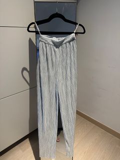 （分類：）位於 。 由 declutteral 提交（商品編號 1372362077，圖片 1）。簡介： 。