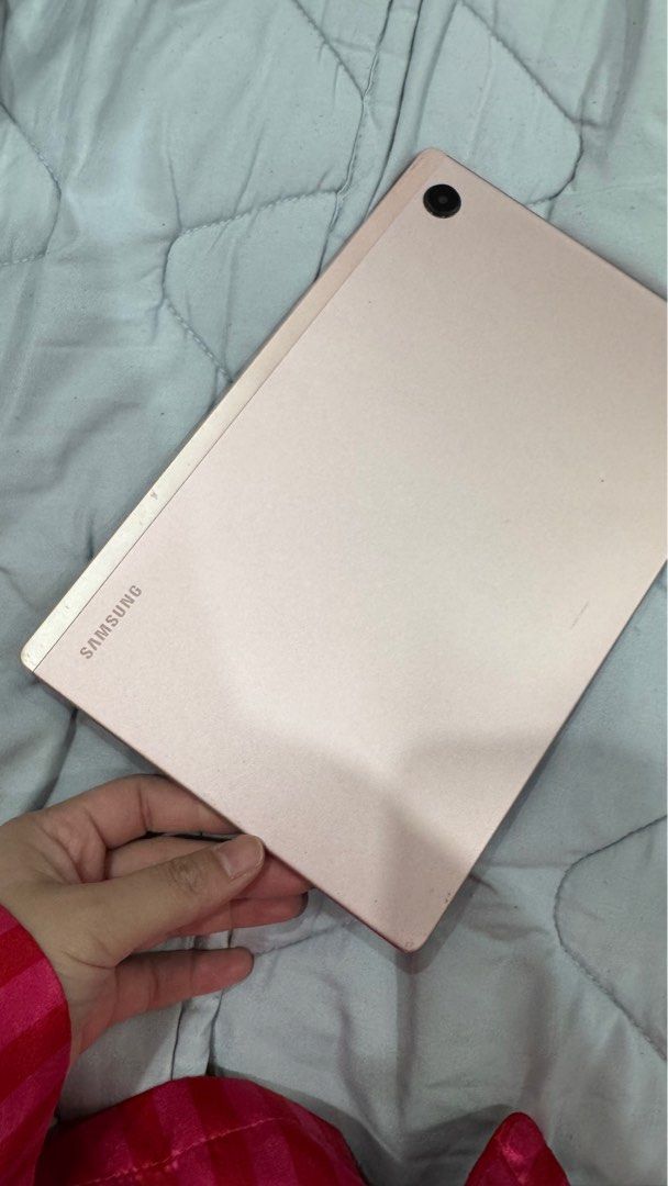 Samsung Galaxy Tab A8 (Category: Android) located in Muntinlupa City. Submitted by signaturesph (Listing ID 1372334109, Image 1). Description: Store Bought, Issues: cracked Screen. Owned by a kid. Please see attached photos for details..