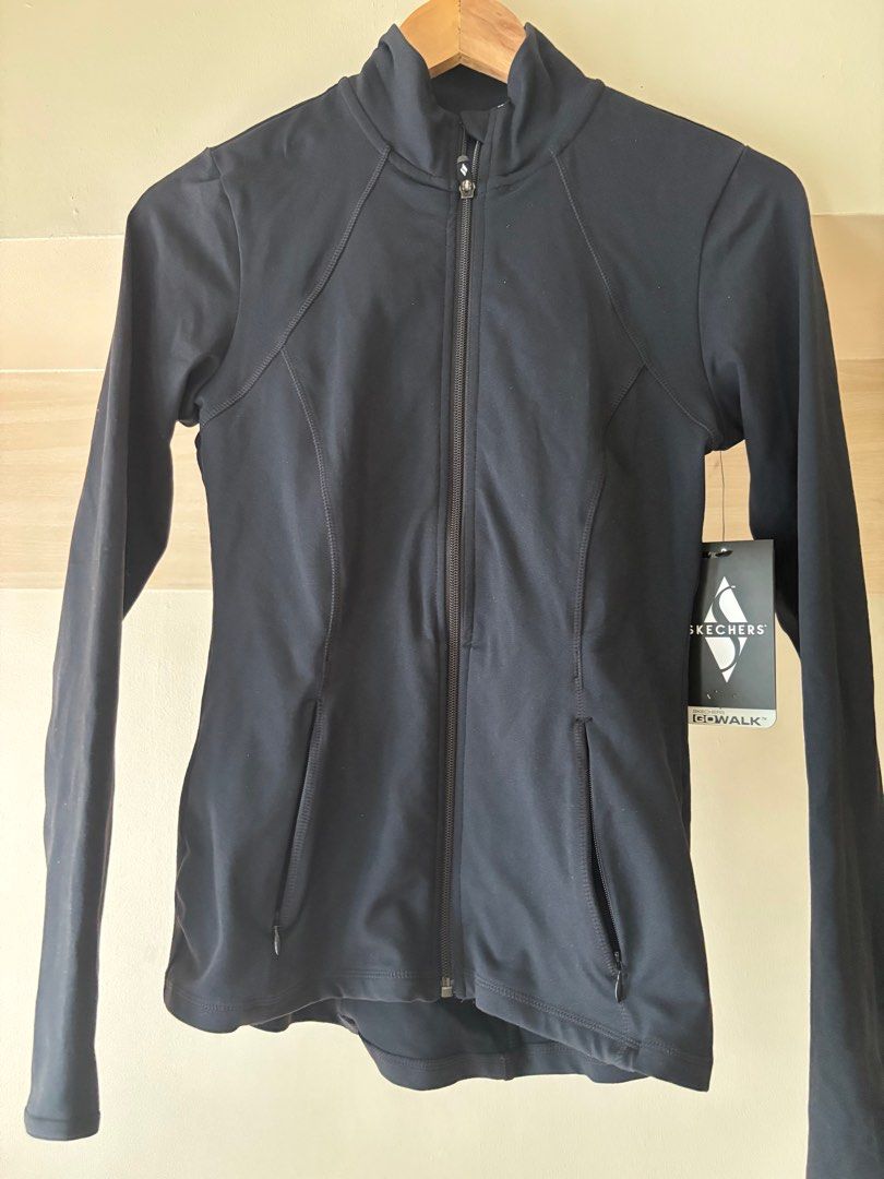 Skechers sports jacket (Category: Activewear) located in Cavite. Submitted by kcarl (Listing ID 1372342402, Image 1). Description: Brand new never worn.