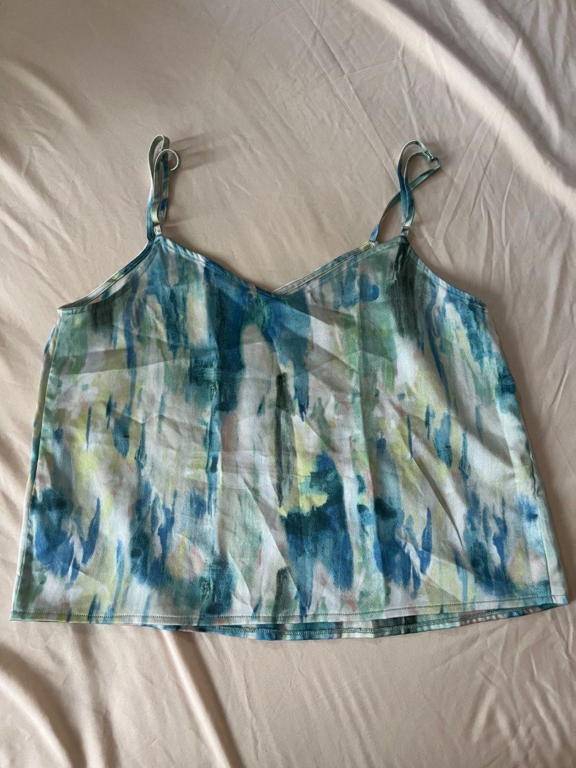 Sm Women Camisole Top (Category: Others Tops) located in Quezon City. Submitted by cmae0626 (Listing ID 1372330142, Image 2). Description: No haggling Last price posted Loc Quezon City.