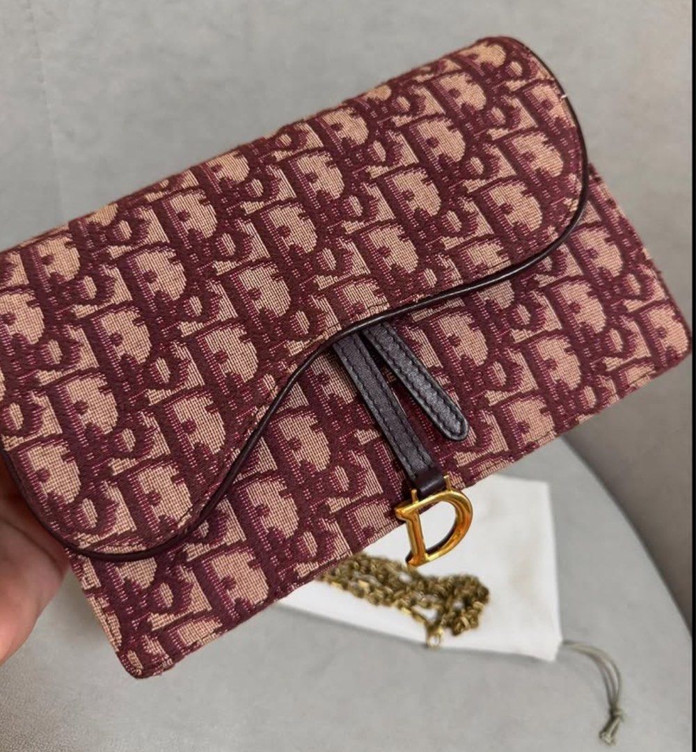 Steal price😍😍😍😍 DIOR WOC (Category: Luxury Bags & Wallets) located in Santa Ana. Submitted by astonandariana (Listing ID 1372276889, Image 2). Description: .