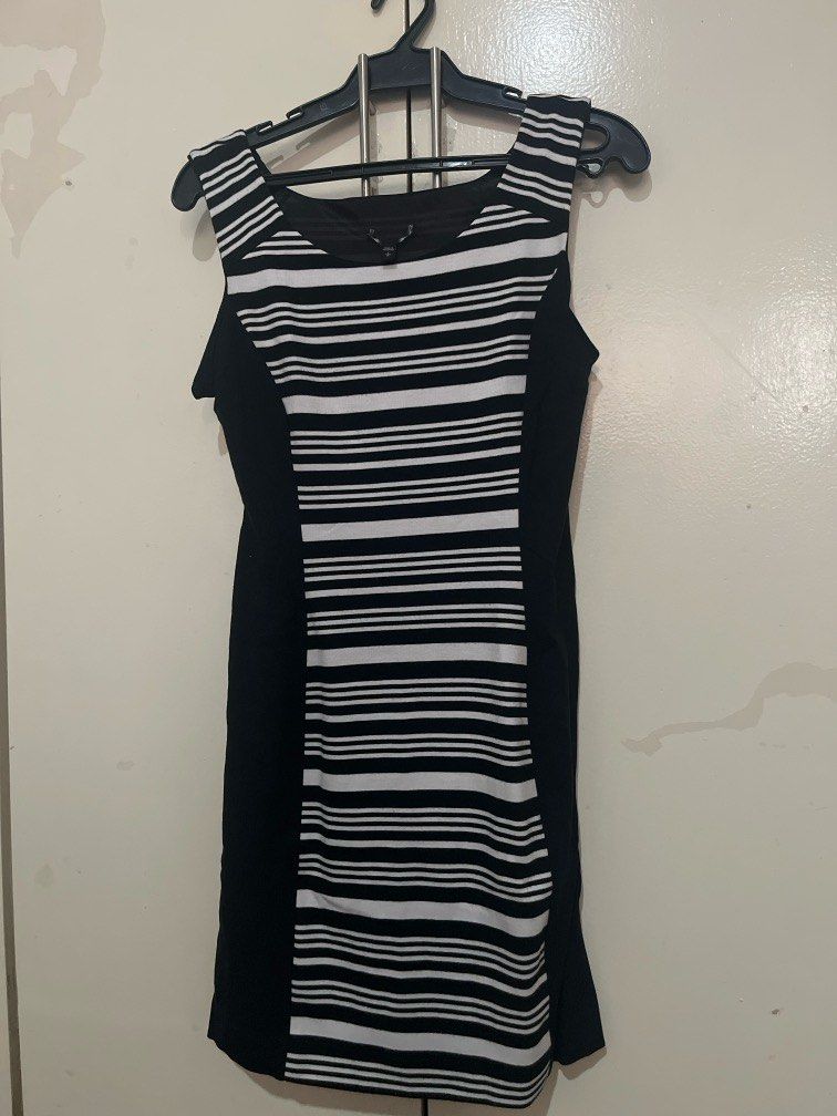Striped dress (Category: Dresses) located in Paranaque City. Submitted by msgvill (Listing ID 1372303087, Image 1). Description: No brand - overrun Very flattering when worn.