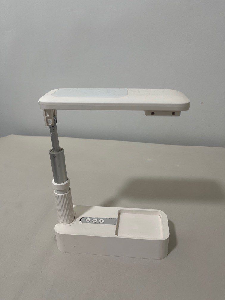 study lamp (Category: Lighting) located in Singapore. Submitted by shaeke (Listing ID 1372297533, Image 1). Description: type c chargable study lamp.