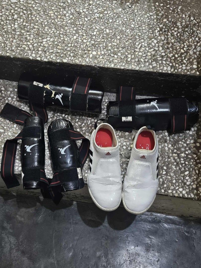 TAEKWONDO KICK SHOES & GEARS (Category: Other Sports Equipment and Supplies) located in Muntinlupa City. Submitted by philarpat (Listing ID 1372383386, Image 2). Description: TAKE ALL FOR 1,500, FIX PRICE SHOES SIZE: US 6 EUR 37 UK 4 GEARS: MEDIUM HONEST ISSUES ARE VISIBLE.