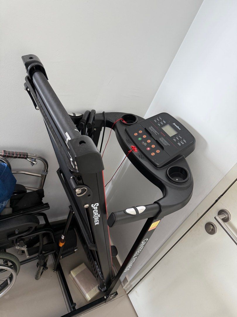 Threadmill (Category: Cardio & Fitness Machines) located in Kuala Lumpur. Submitted by danialaqil (Listing ID 1372370465, Image 3). Description: Used few times only. Letting go for cheaper. Negotiable if self pickup..