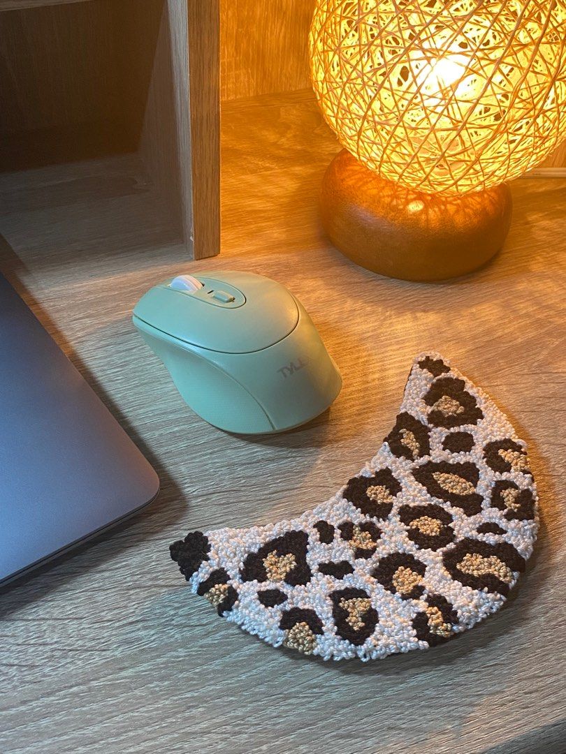 Tufted Mouse Wrist Rest (Category: Mouse & Mousepads) located in Manila. Submitted by kimchimie (Listing ID 1372331832, Image 1). Description: you may choose your own design or dm me for inspo Handmade tufted mouse wrist rest .