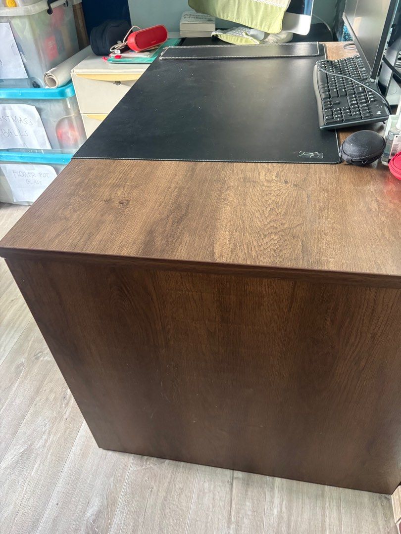 Writing desk65075292821249111