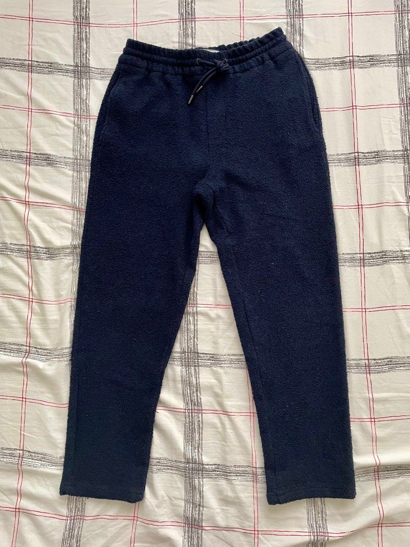 Zara navy blue textured jogger trouser (Category: Joggers) located in Makati City. Submitted by crisbeooo (Listing ID 1372325356, Image 1). Description: Authentic Zara Size S slim fit, fits 29-31, with elastic waist band No issues.