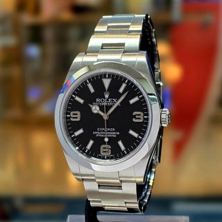 (Category: ) located in . Submitted by davidofftimepieces (Listing ID 1374019792, Image 1). Description: .